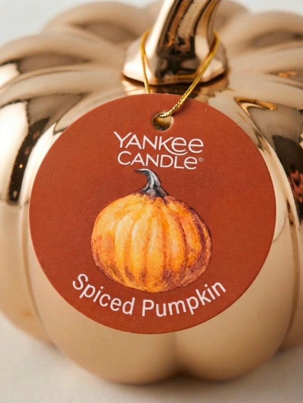 Yankee Candle Spiced Pumpkin Gold Decorative Pumpkin Candle Jar - Picture 3 of 4